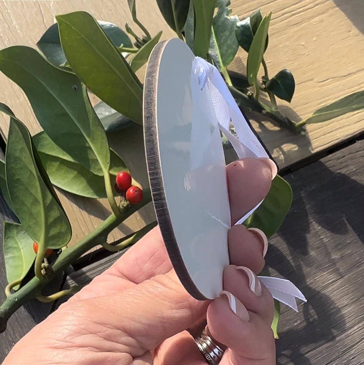 Personalised Teacher Ornament with Amazing Teacher Quote Perfect Gift for Best Teacher Glossy White Metal Decoration with Ribbon