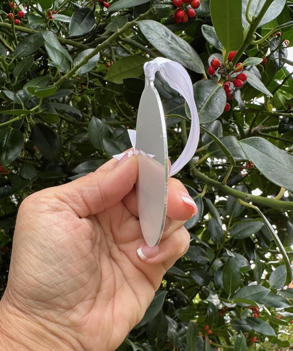 Robins Appear Ornament: Memorial Christmas Tree Decoration, robins appear when loved ones are near